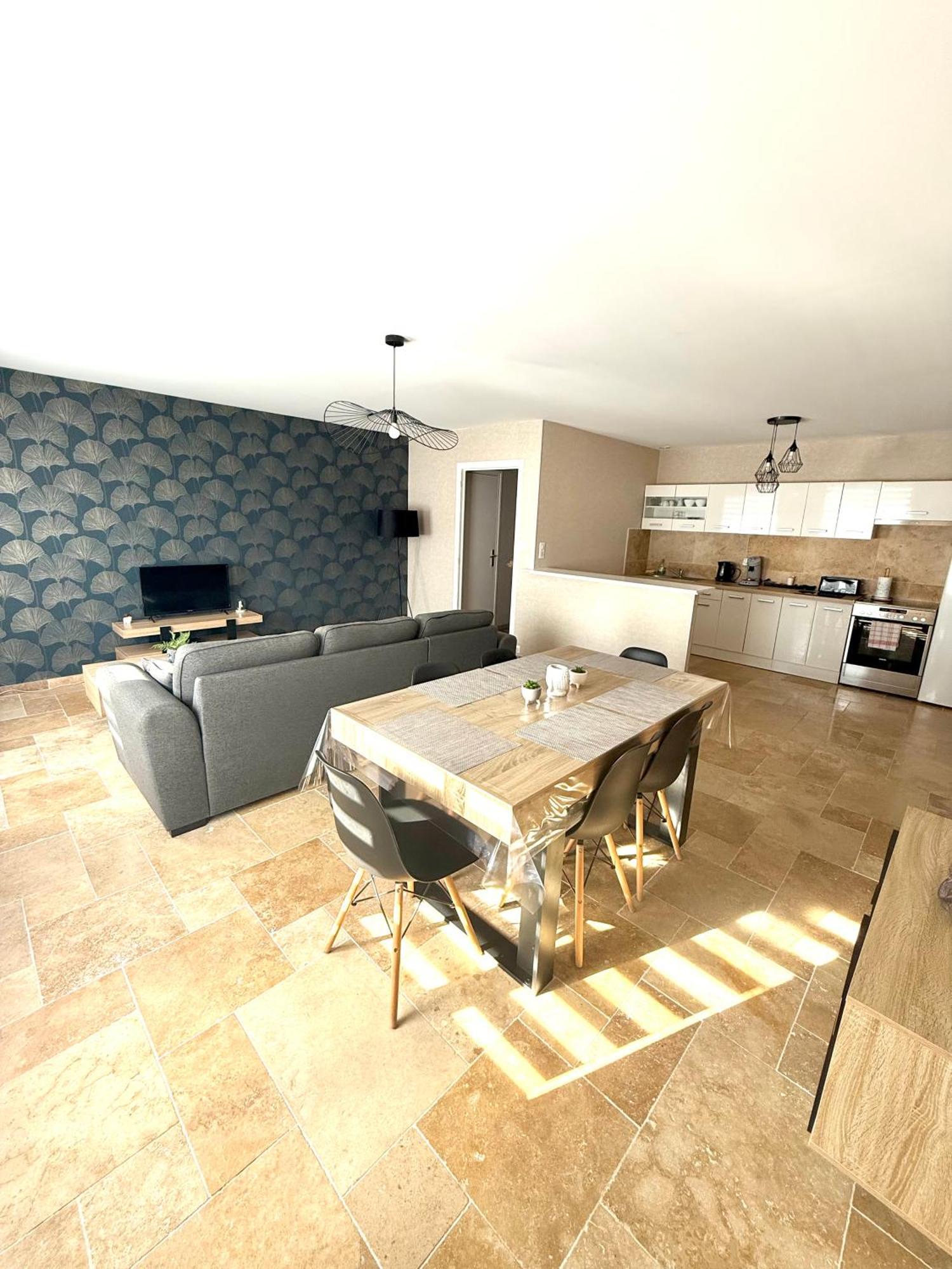 Le Petit Phuket Apartment Saint-Laurent-sur-Saone Ngoại thất bức ảnh