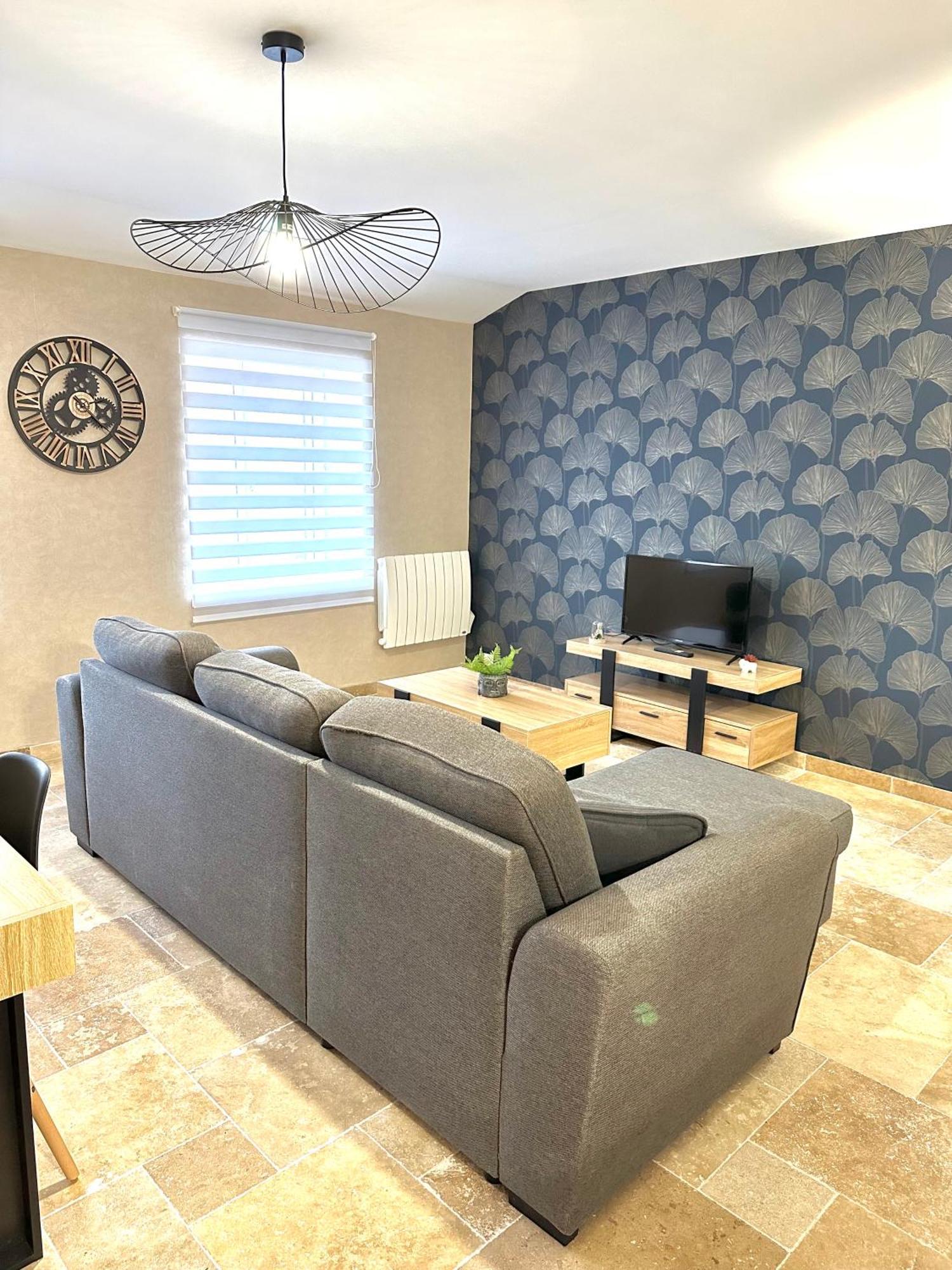 Le Petit Phuket Apartment Saint-Laurent-sur-Saone Ngoại thất bức ảnh
