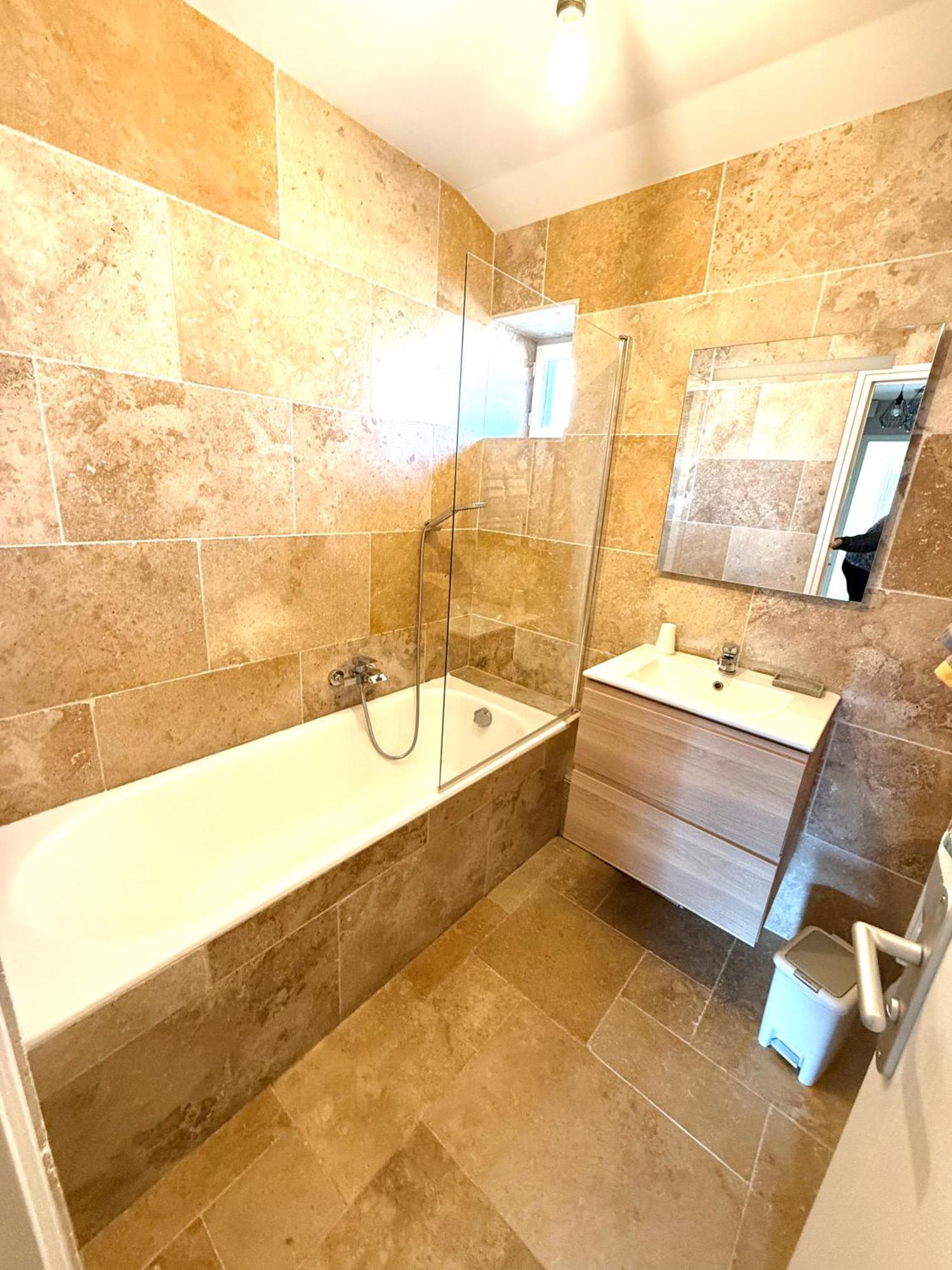 Le Petit Phuket Apartment Saint-Laurent-sur-Saone Ngoại thất bức ảnh