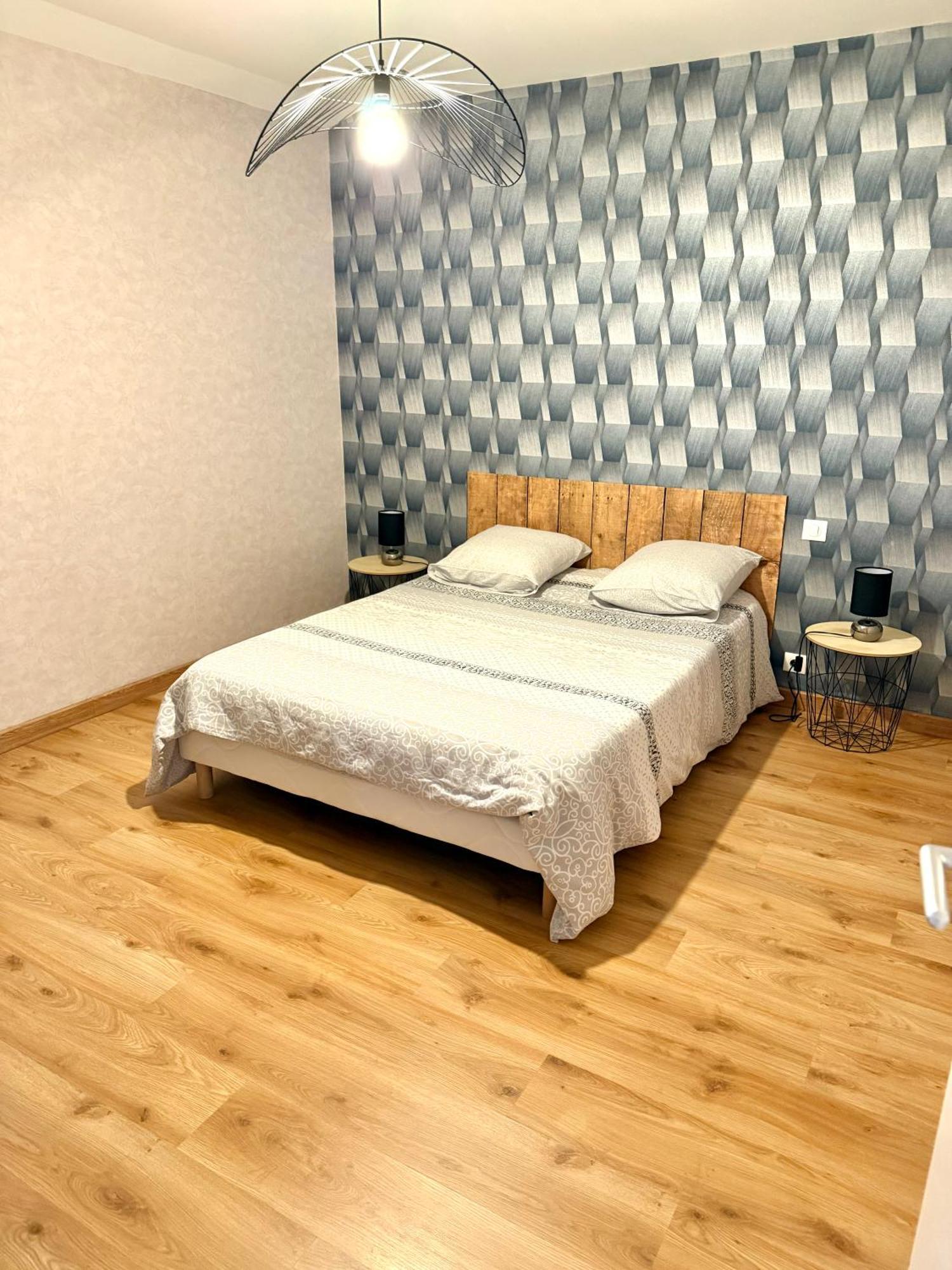 Le Petit Phuket Apartment Saint-Laurent-sur-Saone Ngoại thất bức ảnh